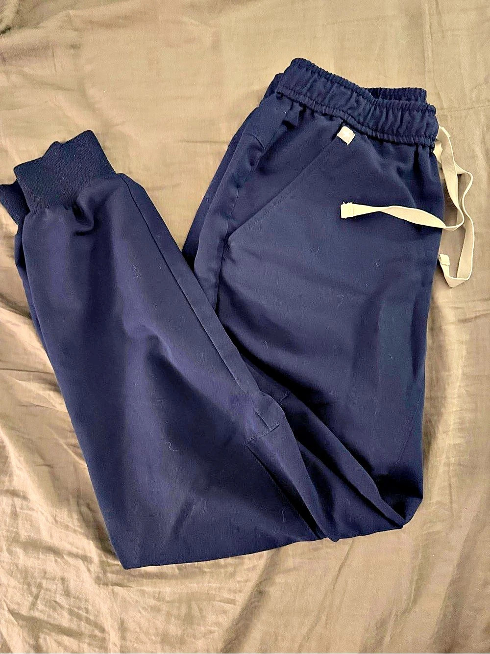 FIGS Technical Collection Jogger Pants in navy Blue XS/S (short length) Like New